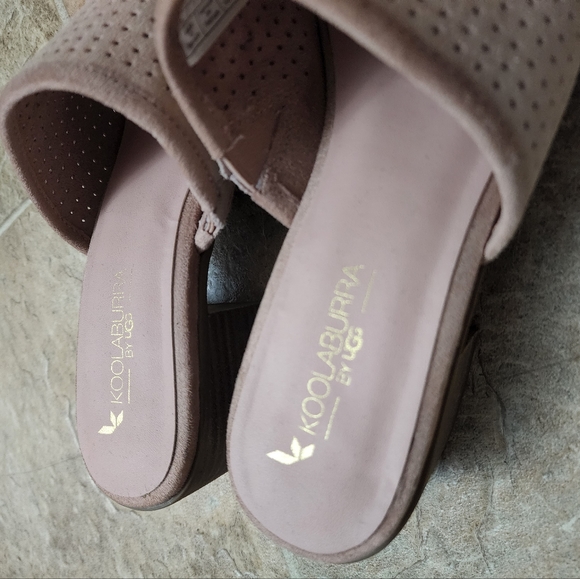 EUC koohlaburra by UGG block sandals - Picture 3 of 5